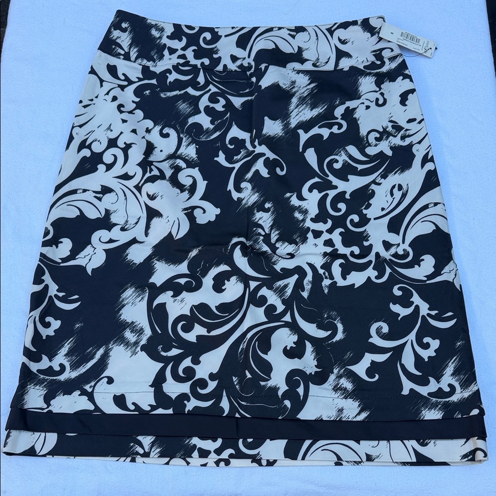 East 5th Black and Cream Patterned Skirt